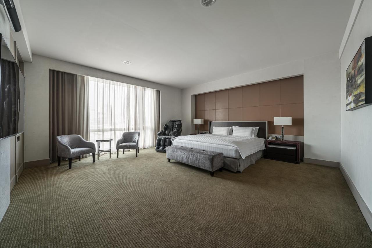 Taipung Suites Тайнань Екстер'єр фото