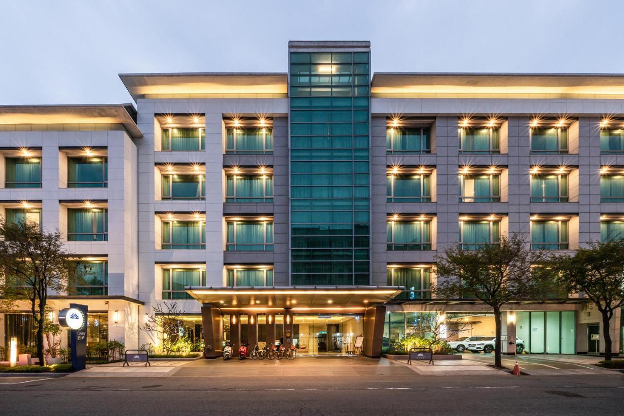 Taipung Suites Тайнань Екстер'єр фото