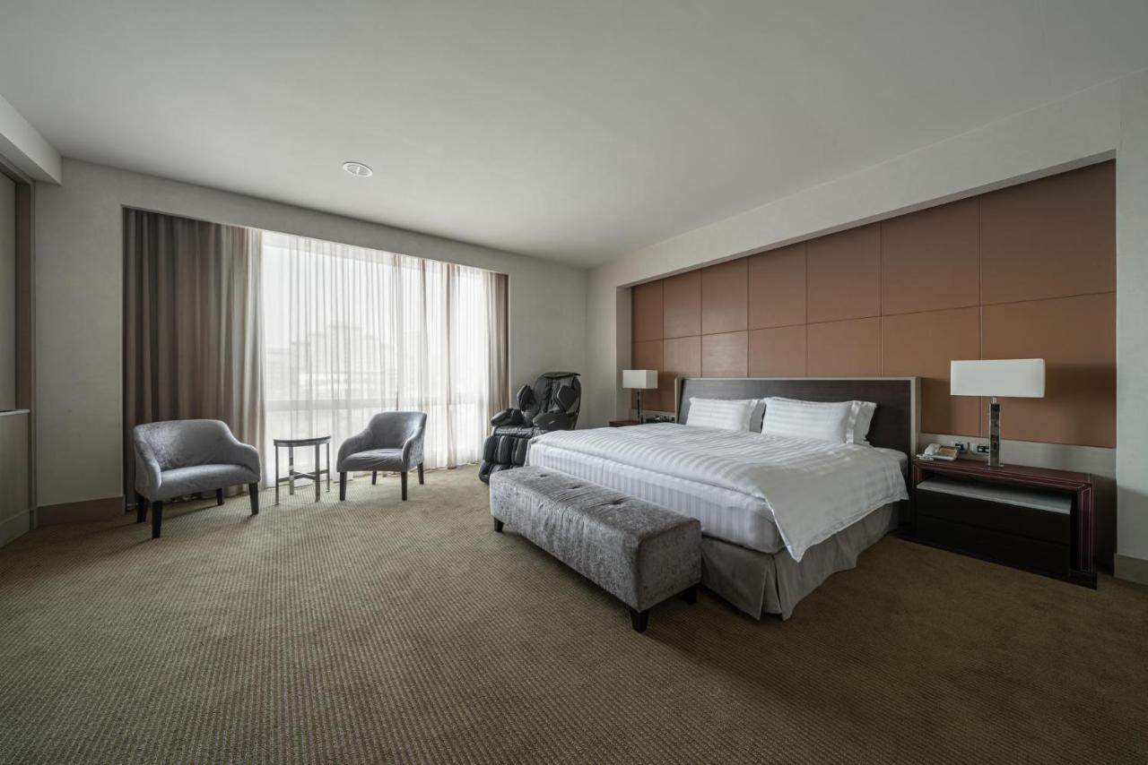 Taipung Suites Тайнань Екстер'єр фото