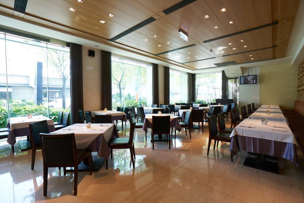 Taipung Suites Тайнань Екстер'єр фото